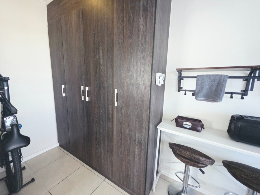 To Let 1 Bedroom Property for Rent in Parklands Western Cape